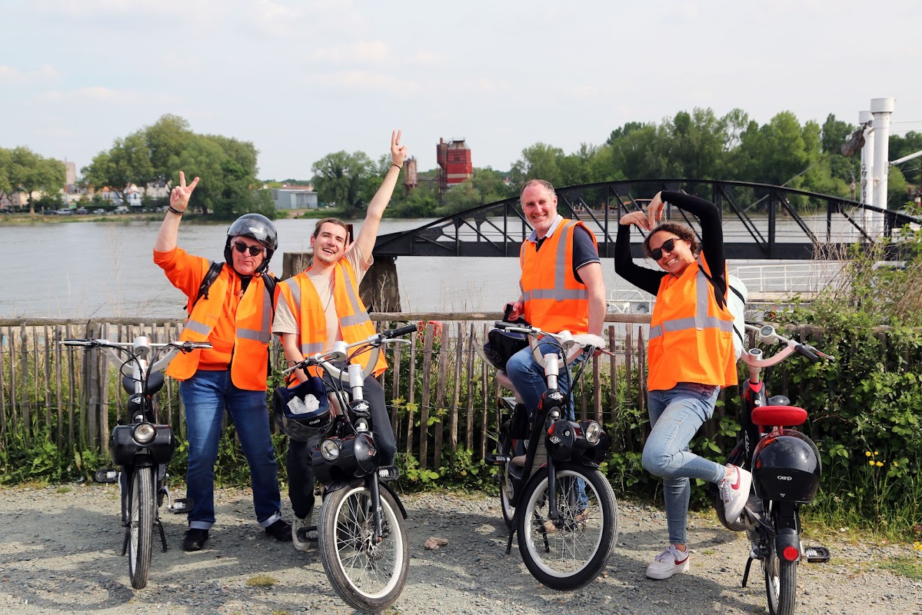 Séminaire de cohésion - Safari en solex