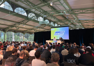 Faire équipe : une journée cohésion comme à la TV